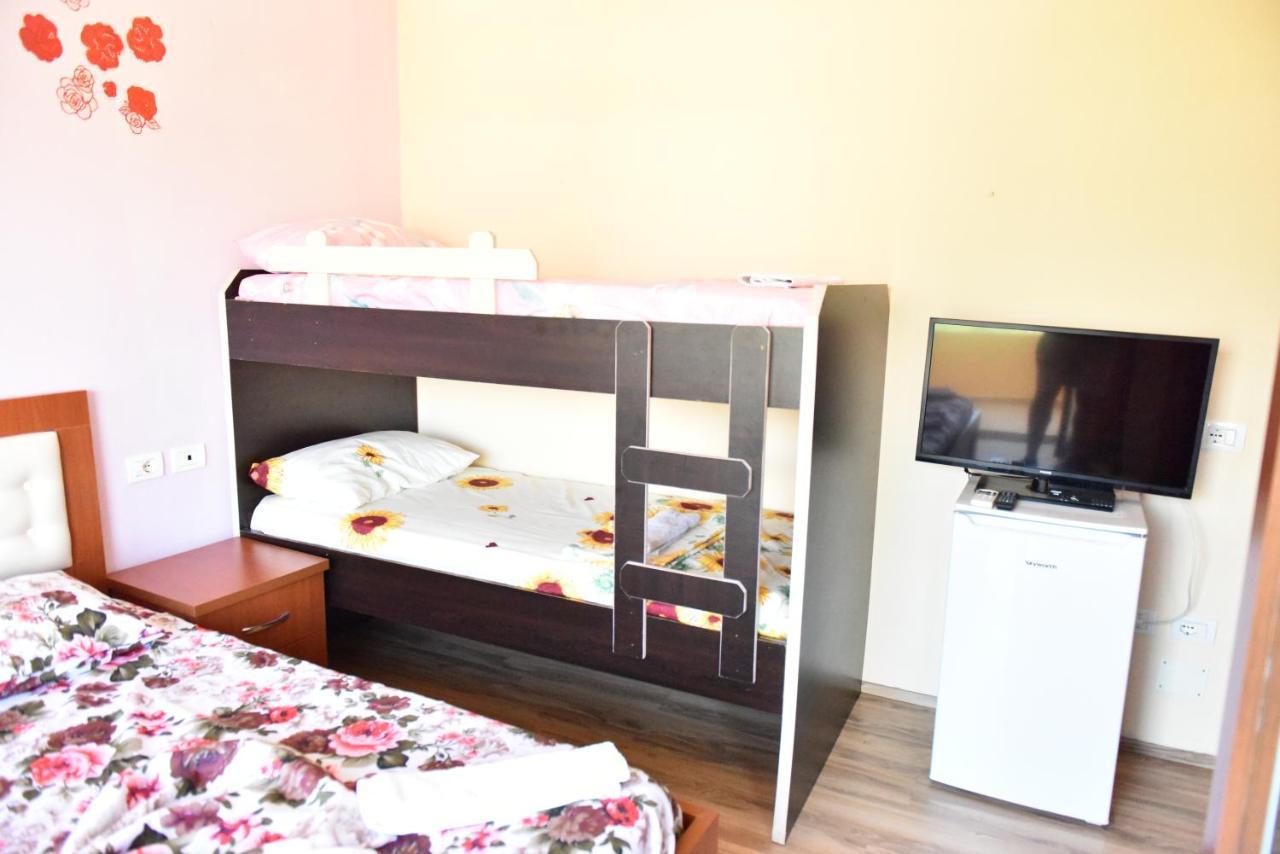 Hotel Kriti Max , Shengjin Shëngjin 外观 照片
