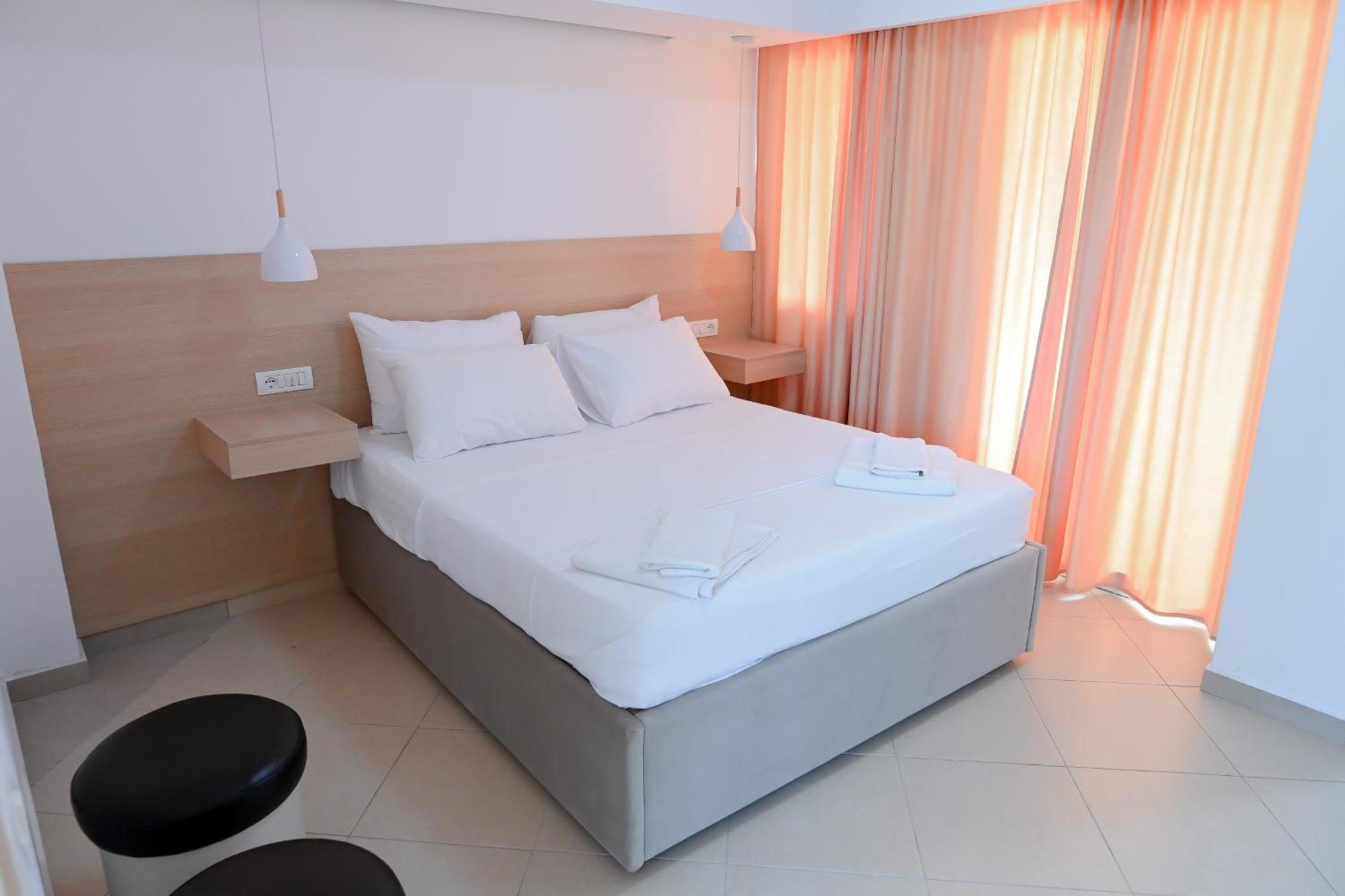 Hotel Kriti Max , Shengjin Shëngjin 外观 照片
